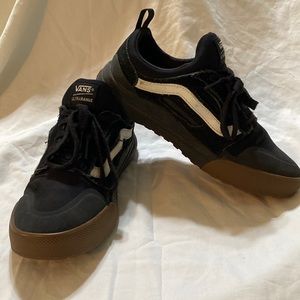 Vans ultra range ultra lite Cush 8.5 women 7 mens